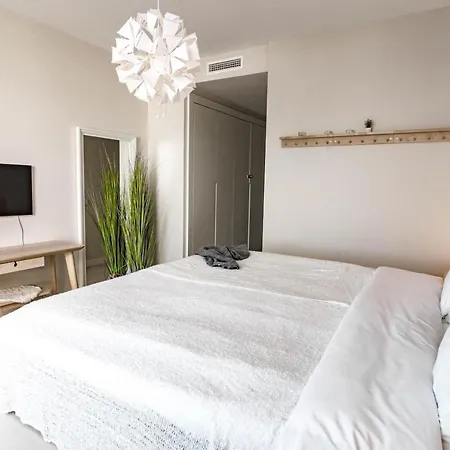 Apartment Vg12- Modern Family In Vanian Gardens Estepona